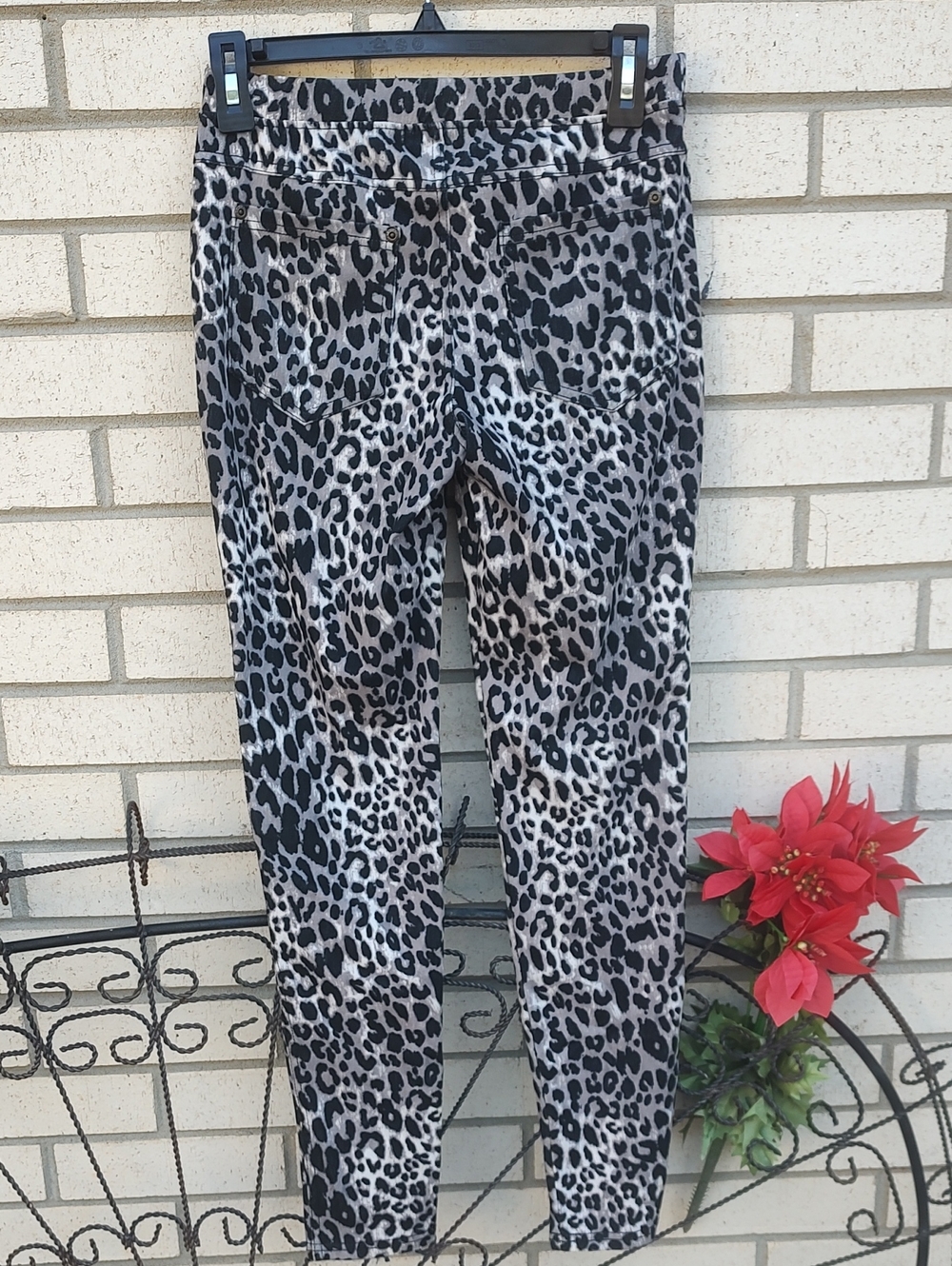 Leopard 🐆 Leggings - Picture 8 of 10